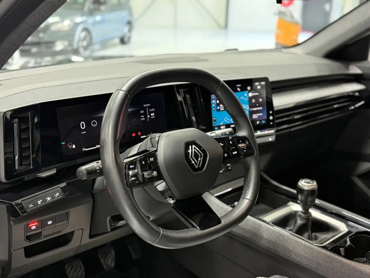 1.2 Navi CarPlay Trekhaak Camera LED Elektr. Achterklep