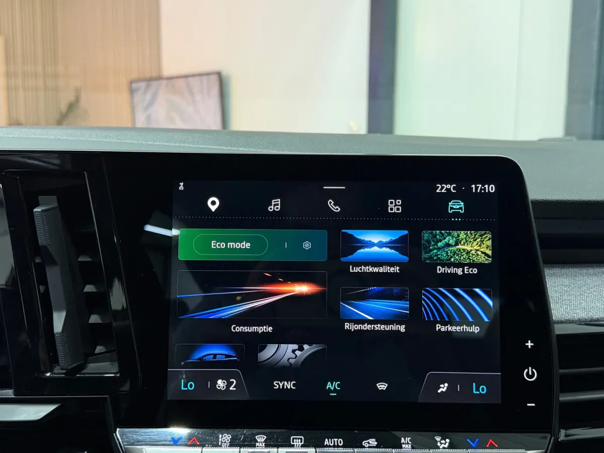 1.2 Navi CarPlay Trekhaak Camera LED Elektr. Achterklep