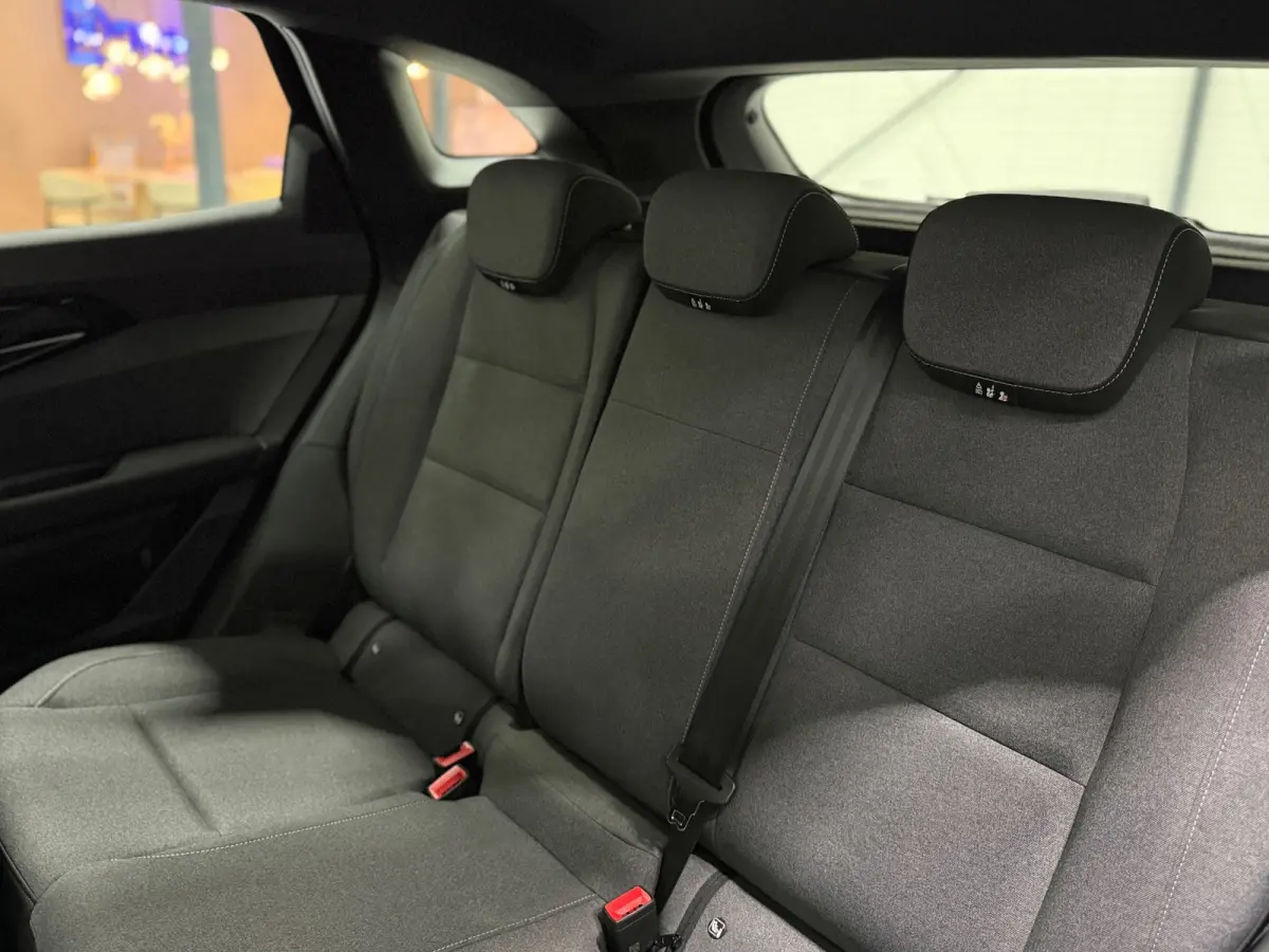 1.2 Navi CarPlay Trekhaak Camera LED Elektr. Achterklep
