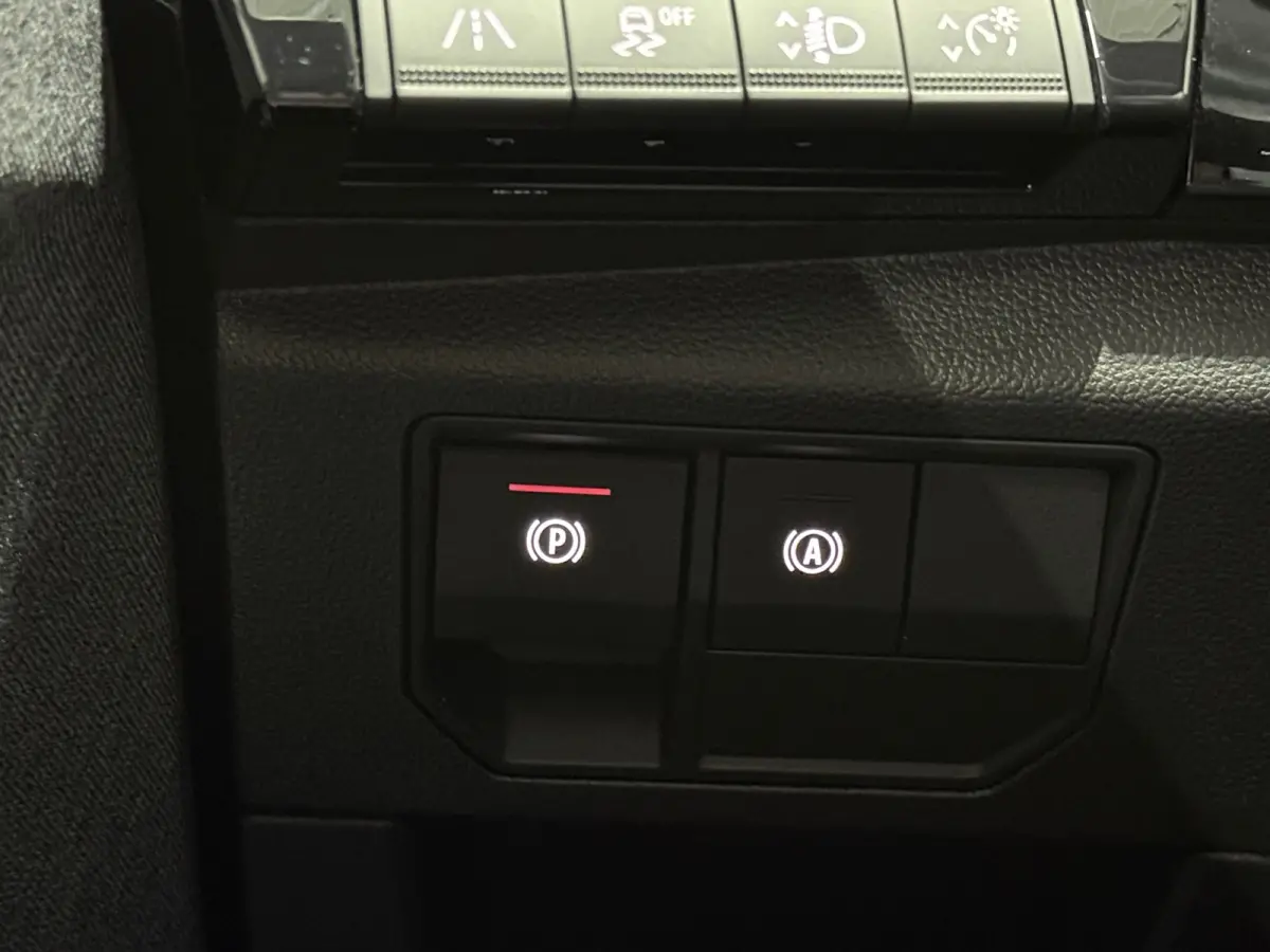 1.2 Navi CarPlay Trekhaak Camera LED Elektr. Achterklep