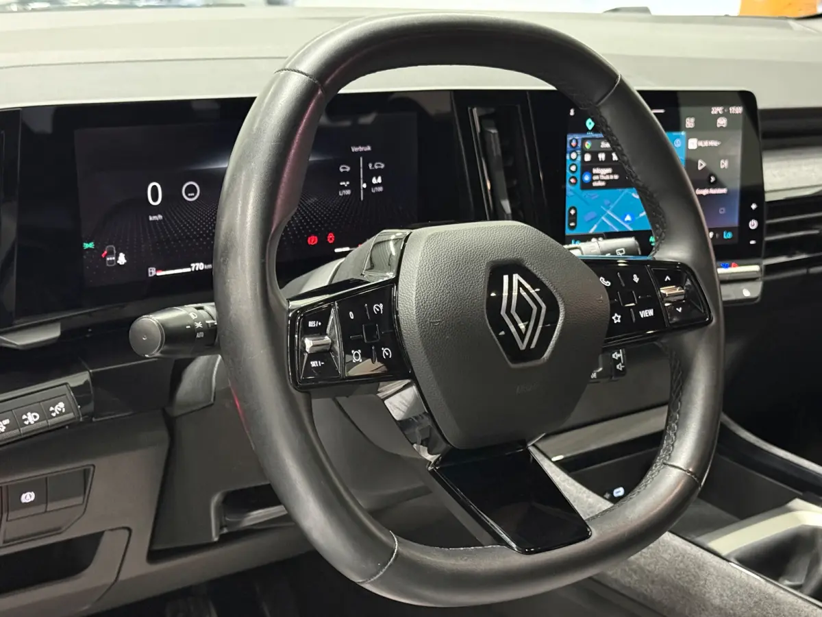 1.2 Navi CarPlay Trekhaak Camera LED Elektr. Achterklep