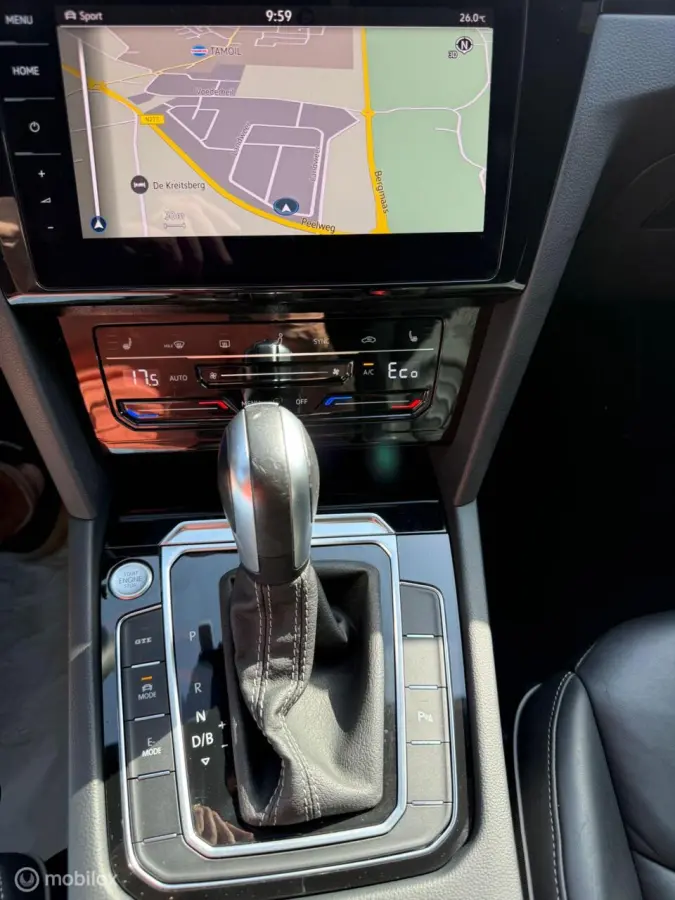 1.4 TSI eHybrid R-Line +