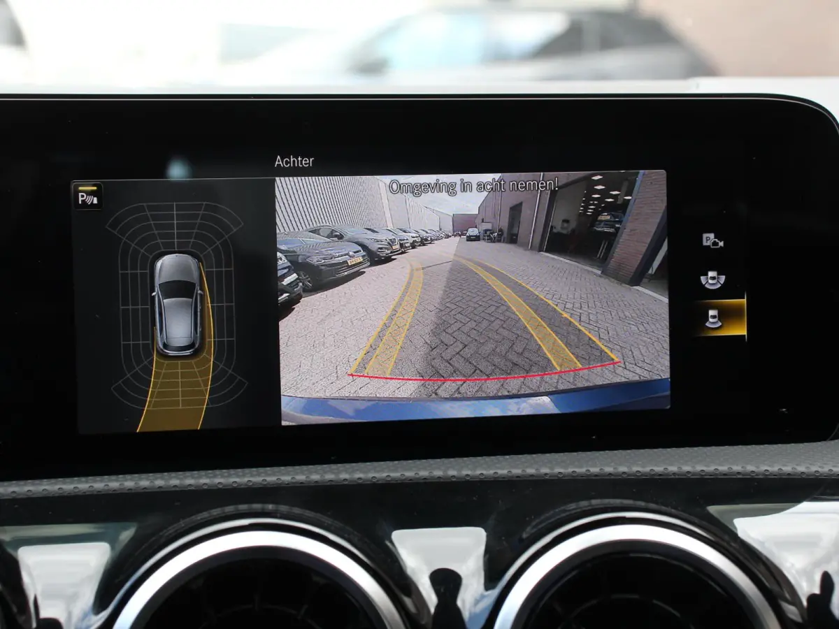 200 163pk DCT Progressive Navigatie Parkeersensoren Camera Cruise Control Stoelverwarming Ledverlichting Climate Control
