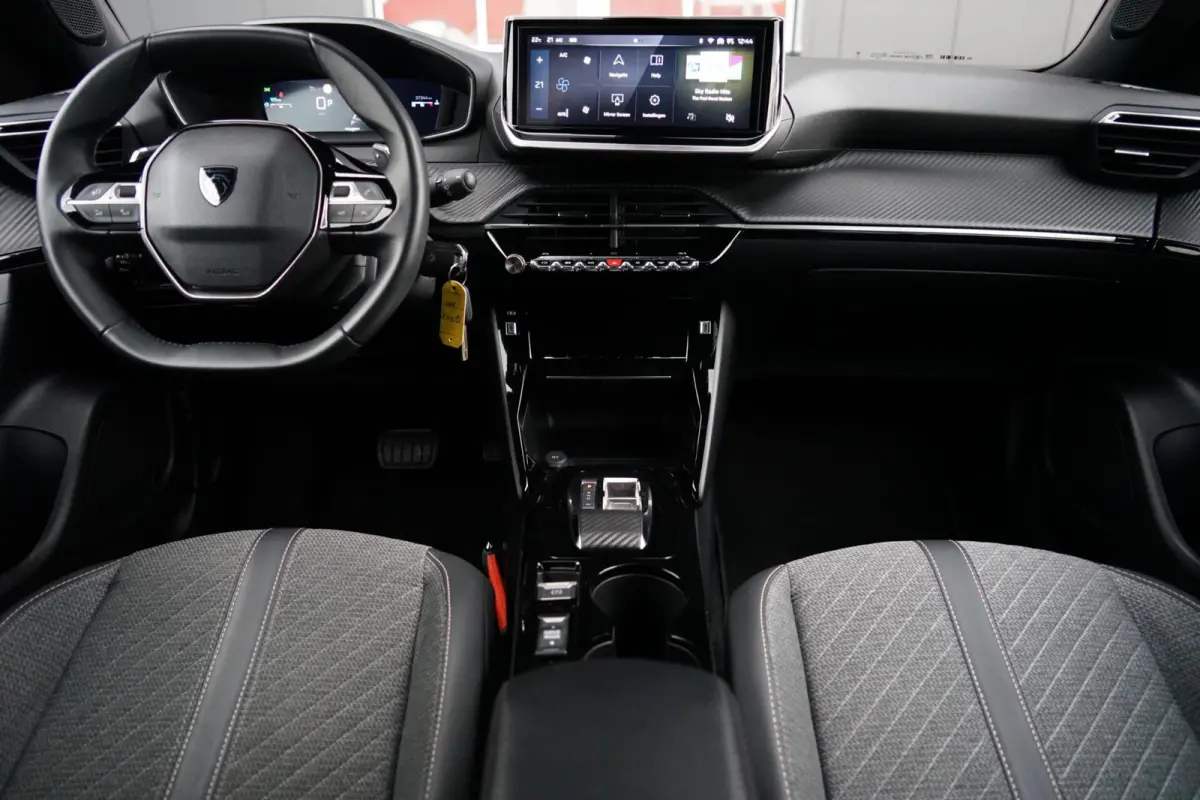 1.2 PureTech 130 Allure, NL, aut. cam. CarPlay, LED