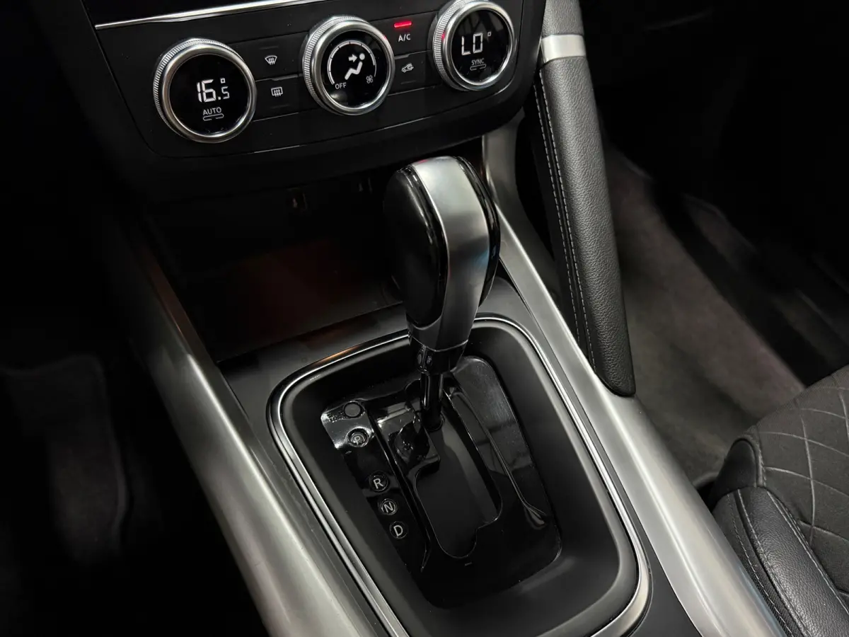 1.3 TCe Intens AUT Navi Half Leder Trekhaak Camera Cruise PDC LMV