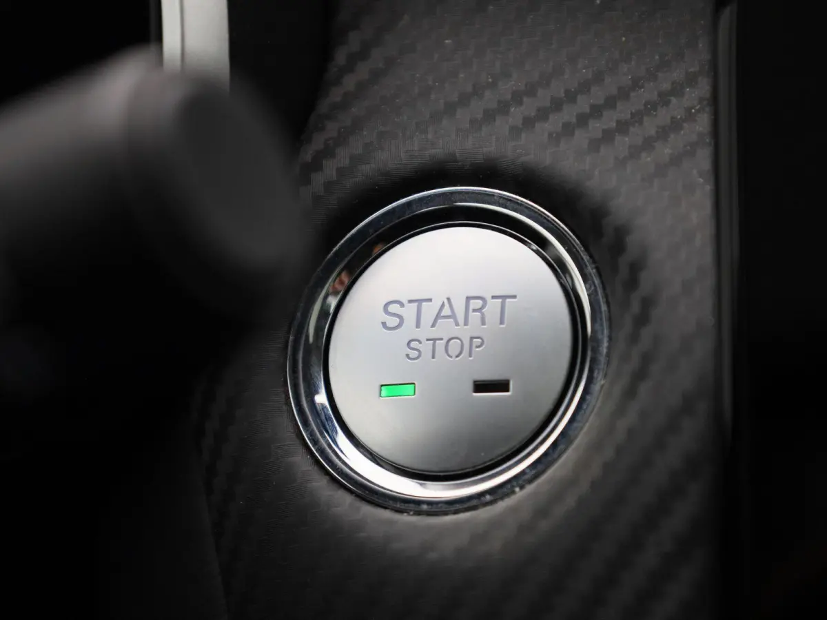 Long Range Luxury 70 kWh | Automaat | Panoramadak | Leder | Navigatie | Airco | Achteruitrijcamera | Apple Carplay / Android Auto | Stoelverwarming | Lichtmetalen Velgen |