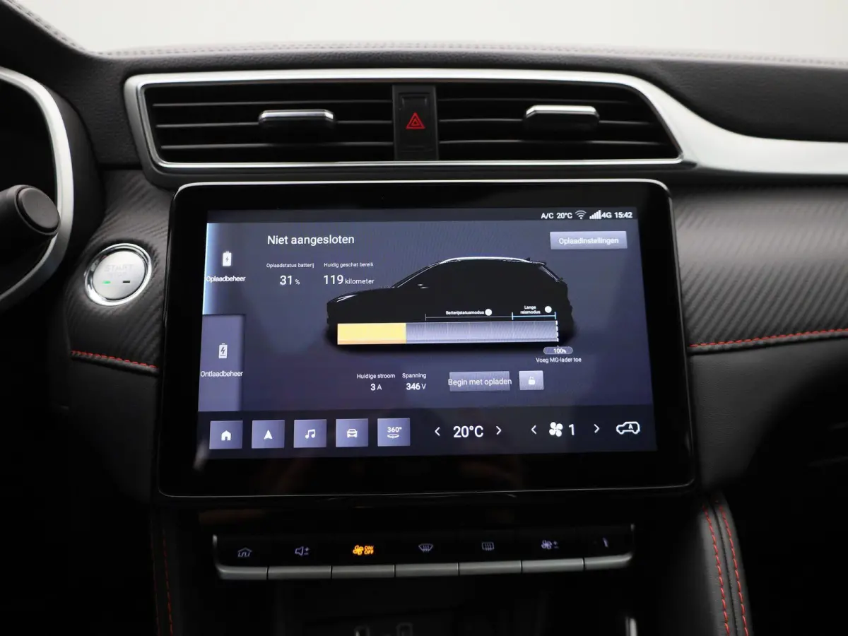 Long Range Luxury 70 kWh | Automaat | Panoramadak | Leder | Navigatie | Airco | Achteruitrijcamera | Apple Carplay / Android Auto | Stoelverwarming | Lichtmetalen Velgen |