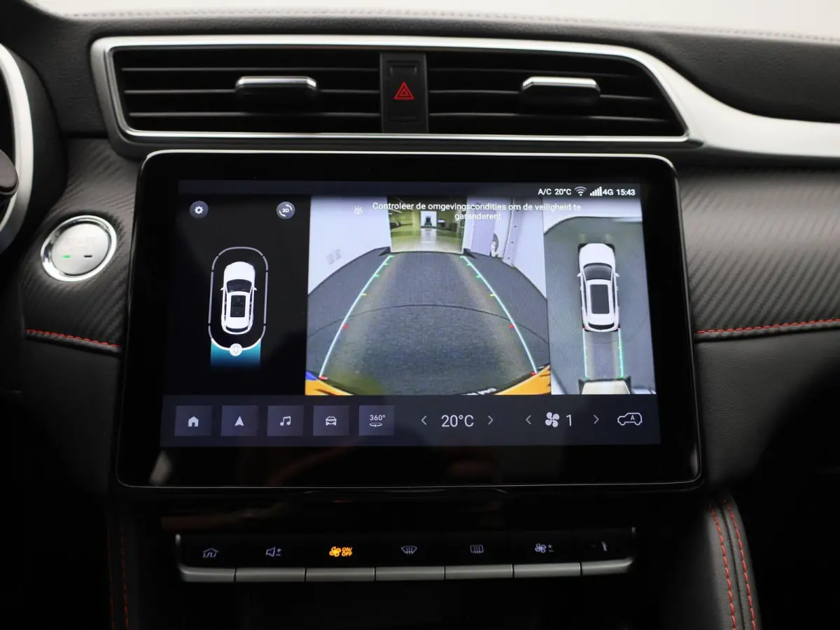 Long Range Luxury 70 kWh | Automaat | Panoramadak | Leder | Navigatie | Airco | Achteruitrijcamera | Apple Carplay / Android Auto | Stoelverwarming | Lichtmetalen Velgen |