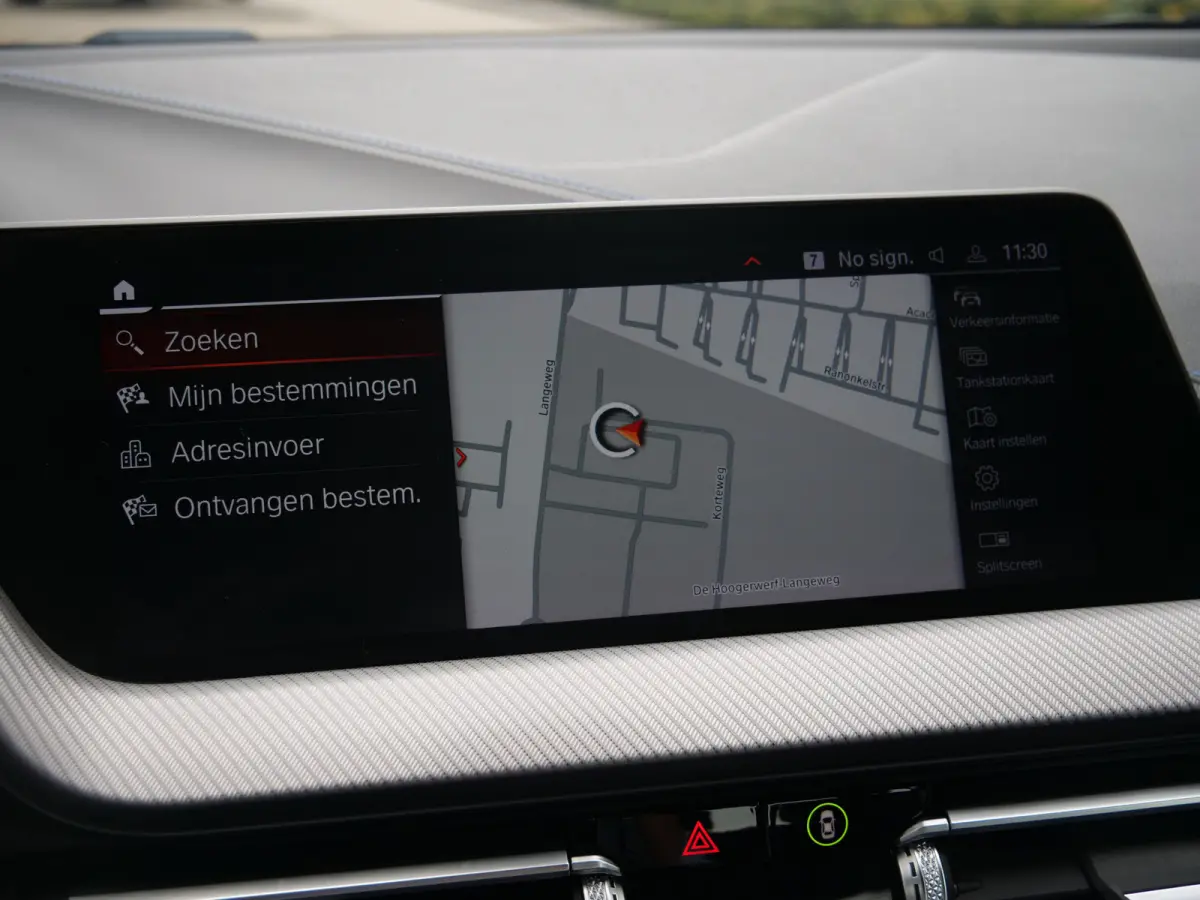 218i Business Edition 136 Pk Automaat M-pakket / Navi / DAB / Apple Carplay