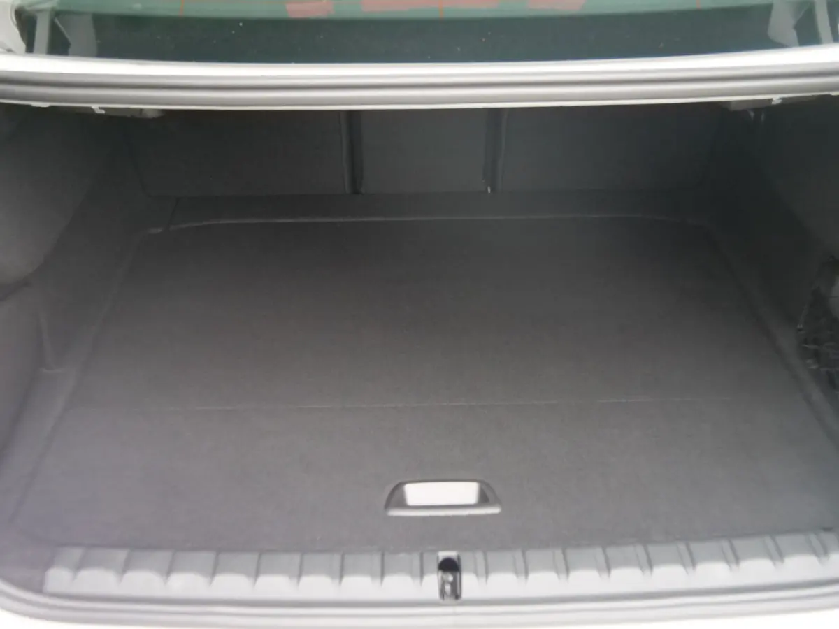218i Business Edition 136 Pk Automaat M-pakket / Navi / DAB / Apple Carplay