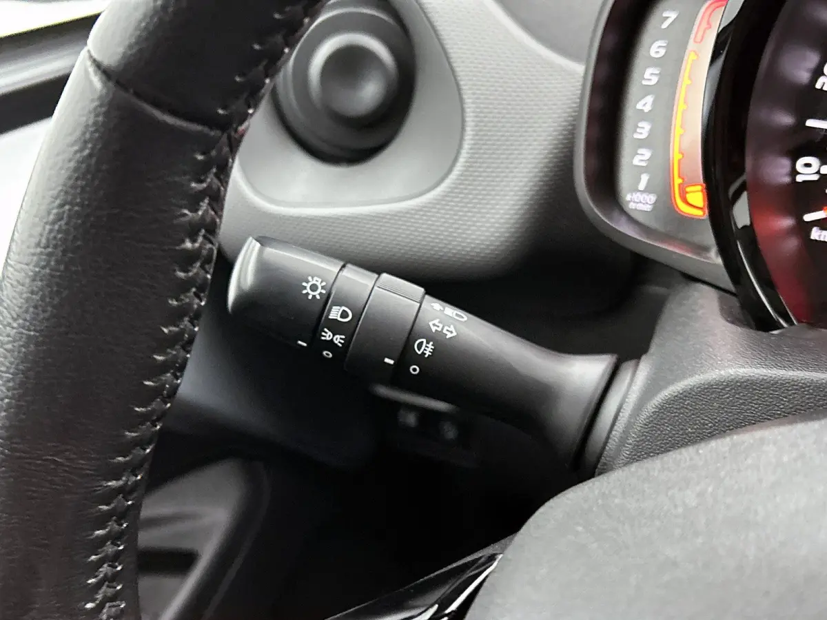 1.0 e-VTi Active | Airco | Bluetooth | Lage kilometerstand