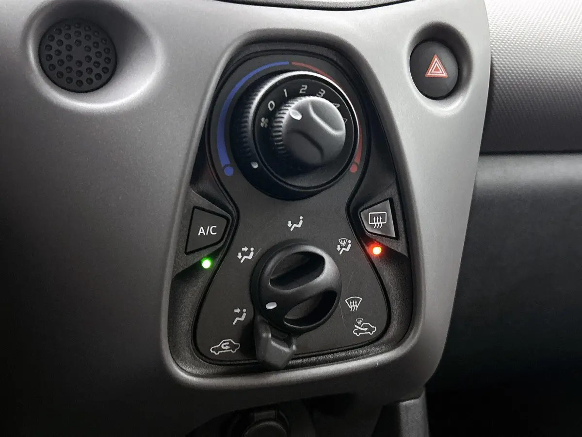 1.0 e-VTi Active | Airco | Bluetooth | Lage kilometerstand