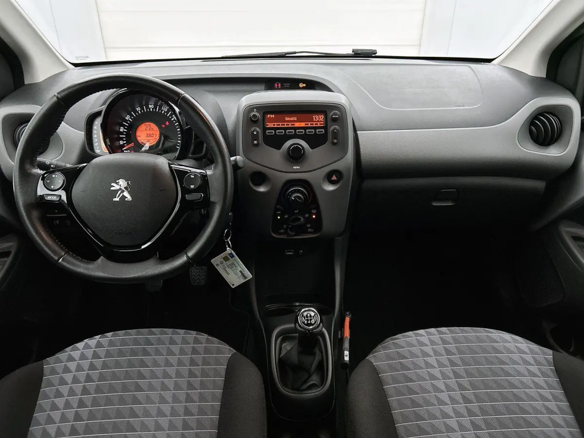 1.0 e-VTi Active | Airco | Bluetooth | Lage kilometerstand