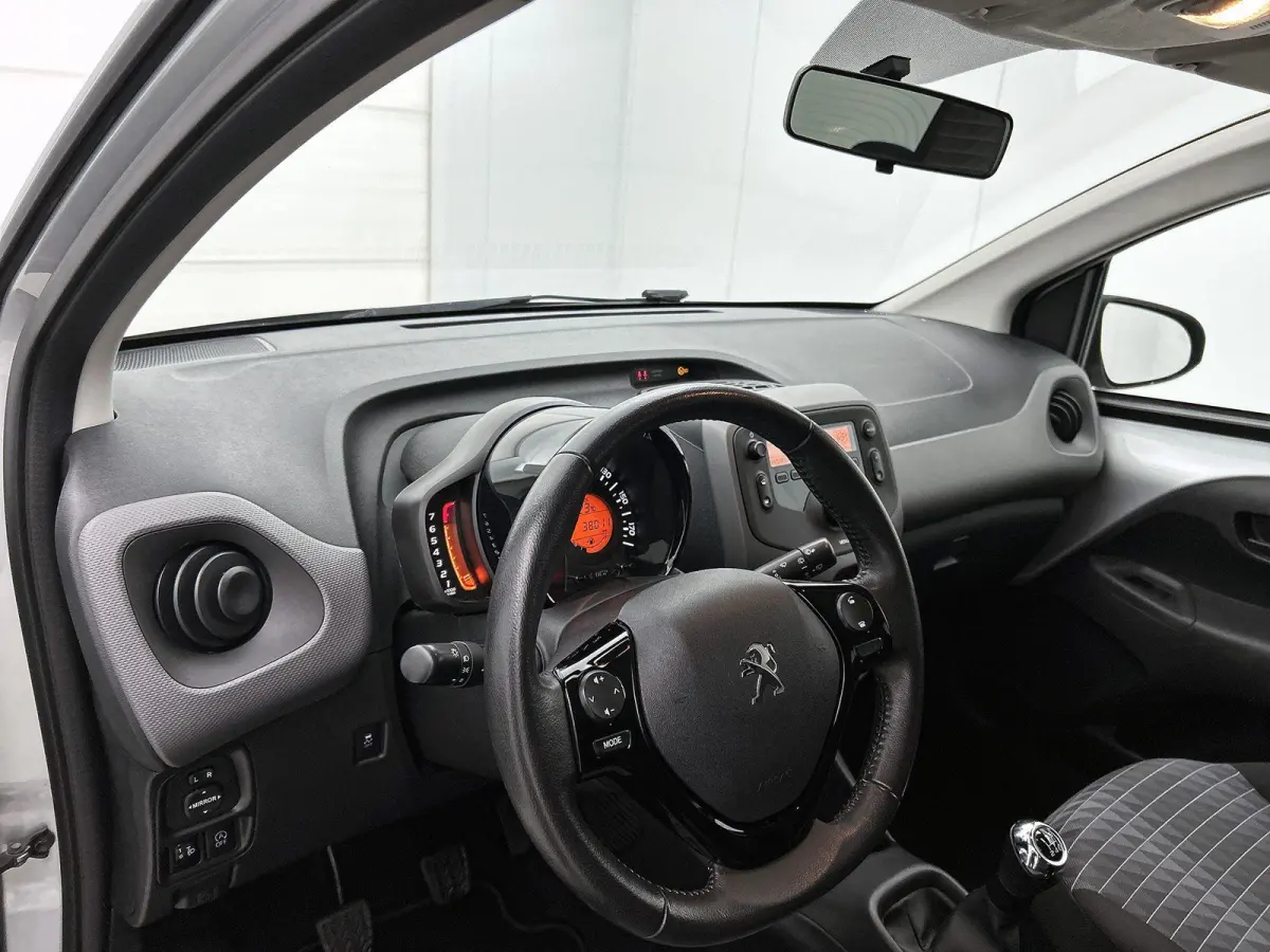 1.0 e-VTi Active | Airco | Bluetooth | Lage kilometerstand