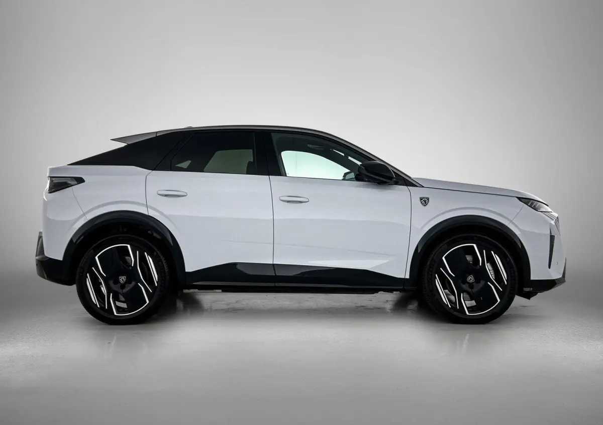 GT 73 kWh | Navigatie | Alcantara Bekleding | Achteruitrijcamera | Elektrische Achterklep | Apple Carplay / Android Auto |