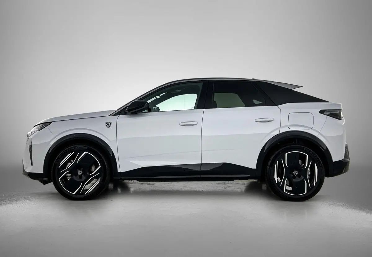 GT 73 kWh | Navigatie | Alcantara Bekleding | Achteruitrijcamera | Elektrische Achterklep | Apple Carplay / Android Auto |