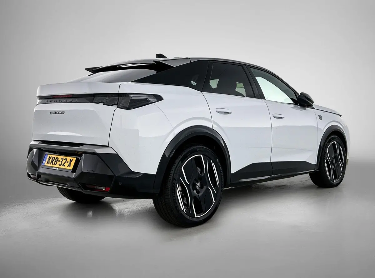 GT 73 kWh | Navigatie | Alcantara Bekleding | Achteruitrijcamera | Elektrische Achterklep | Apple Carplay / Android Auto |