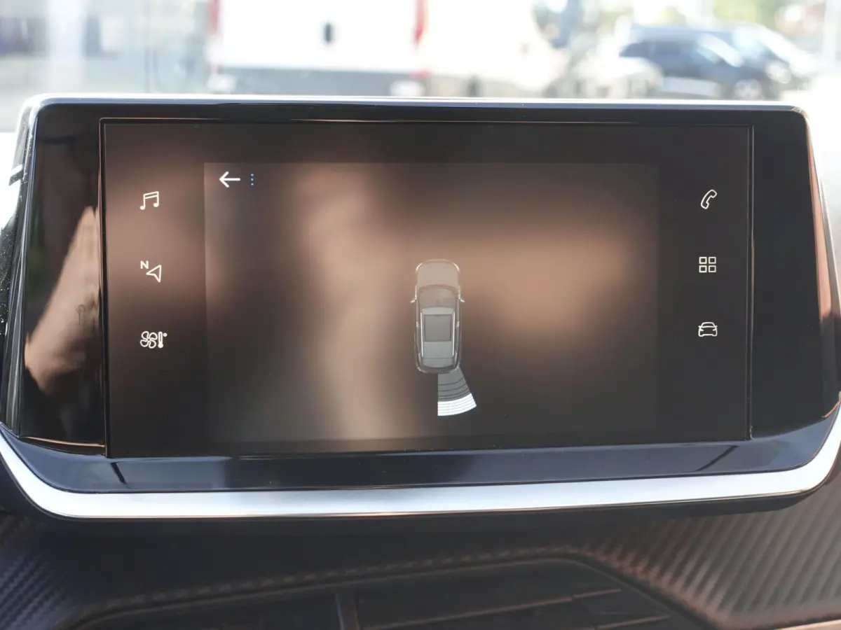 1.2 PureTech 101pk Active Pack Navigatie Apple Carplay/Android Auto Parkeersensoren achter Cruise Control Ledverlichting Climate Control