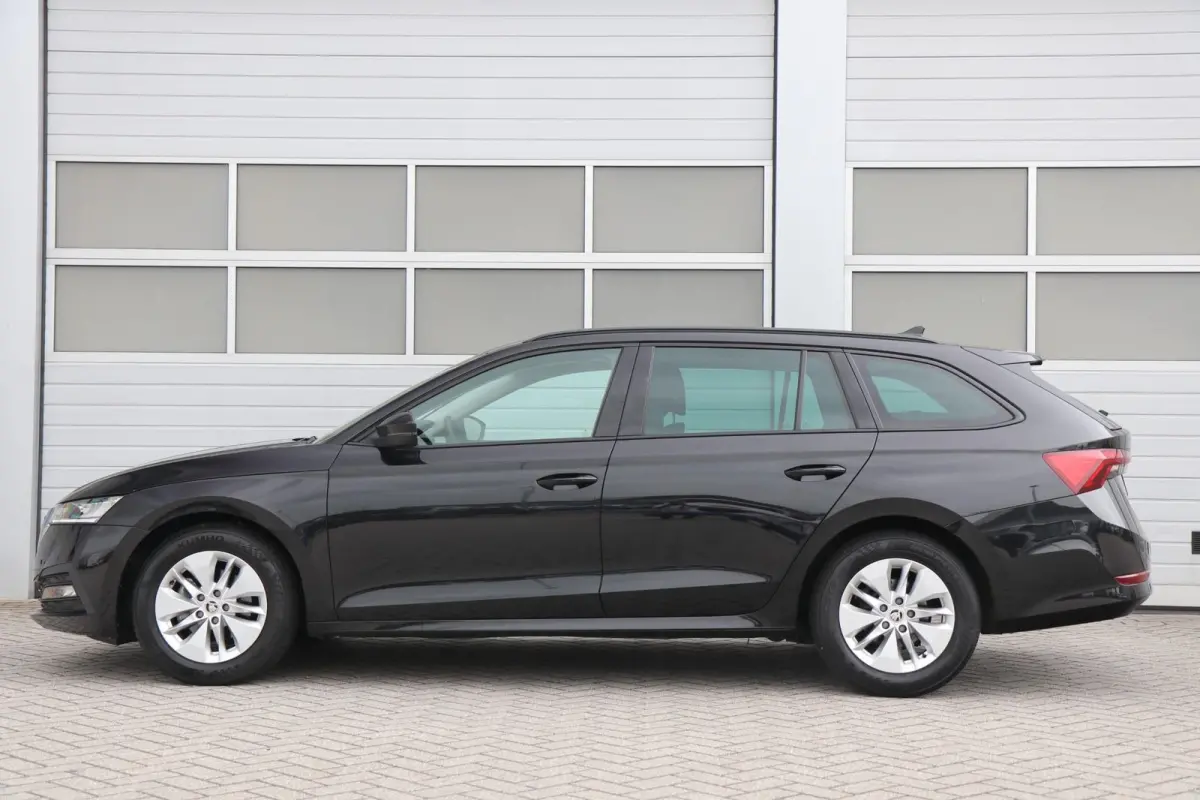 1.0 TSI 110pk Ambition | Navigatie | App Connect | Parkeersensoren |