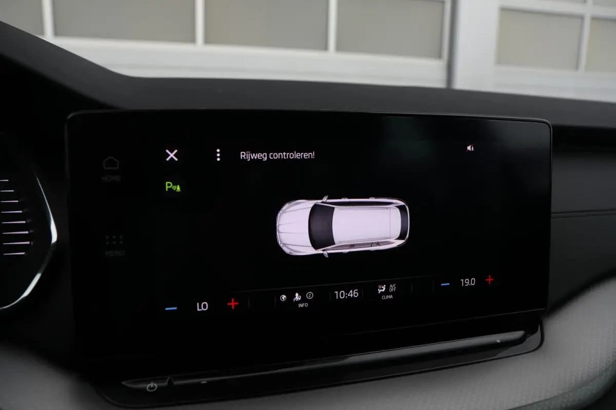 1.0 TSI 110pk Ambition | Navigatie | App Connect | Parkeersensoren |