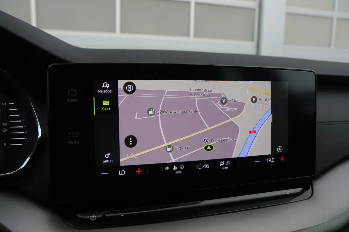 1.0 TSI 110pk Ambition | Navigatie | App Connect | Parkeersensoren |