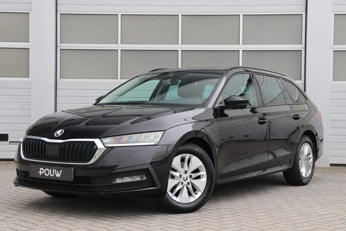 1.0 TSI 110pk Ambition | Navigatie | App Connect | Parkeersensoren |