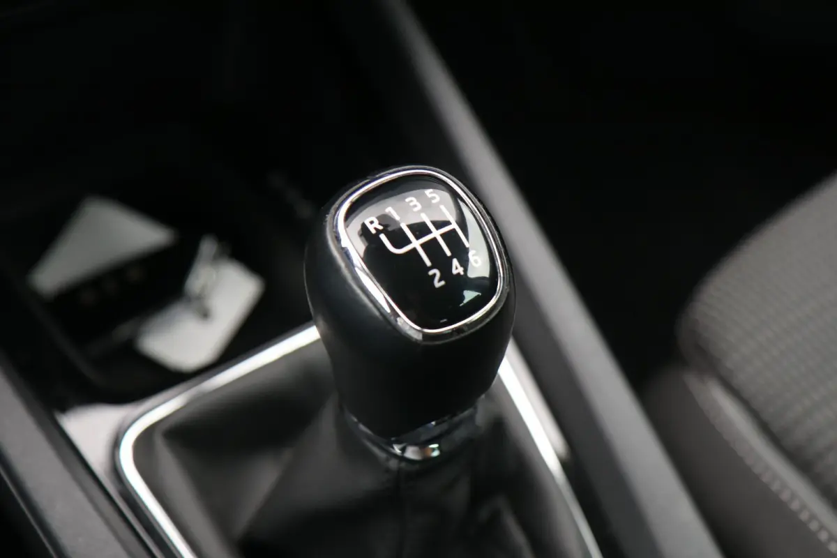 1.0 TSI 110pk Ambition | Navigatie | App Connect | Parkeersensoren |