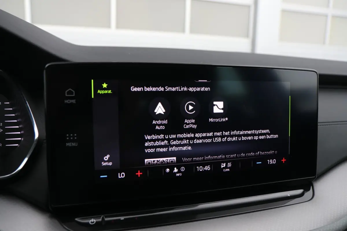 1.0 TSI 110pk Ambition | Navigatie | App Connect | Parkeersensoren |