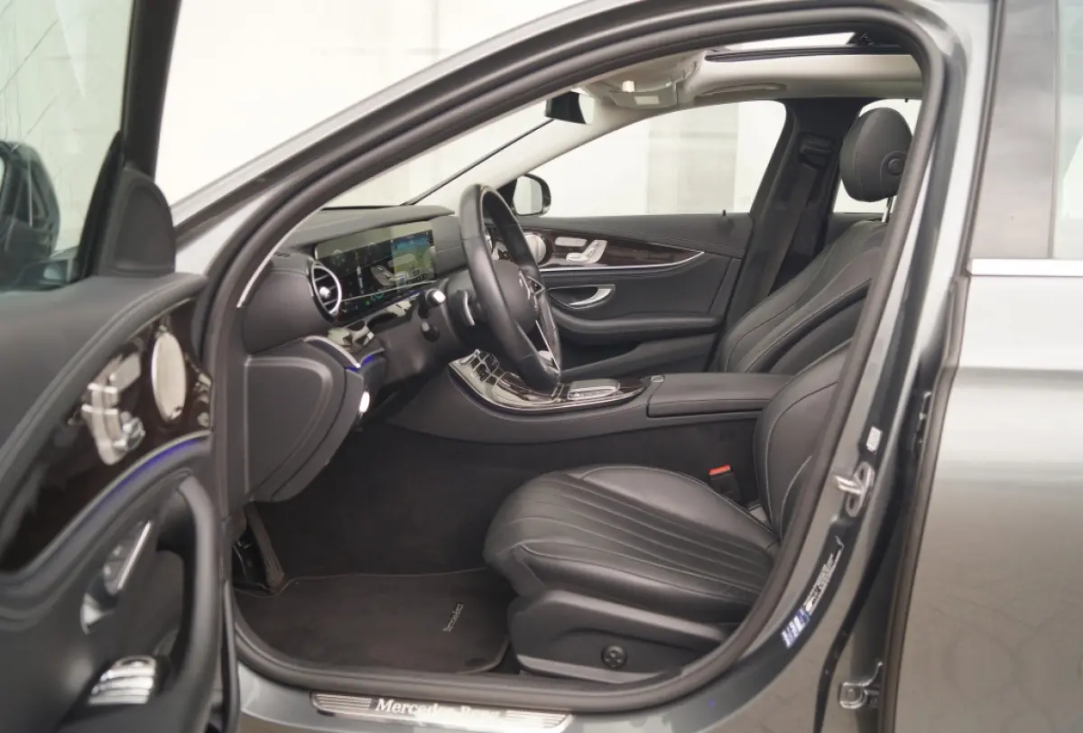 300de PHEV -LEER-PANO-BURMESTER-LUCHTVERING-