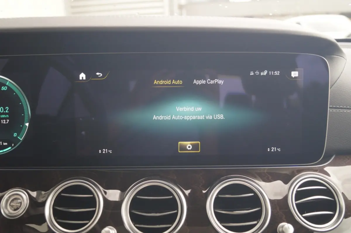 300de PHEV -LEER-PANO-BURMESTER-LUCHTVERING-