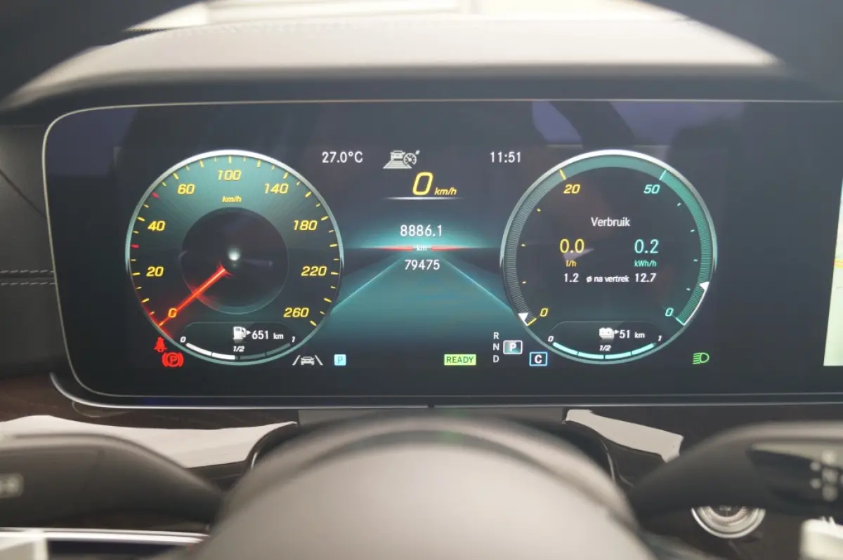 300de PHEV -LEER-PANO-BURMESTER-LUCHTVERING-