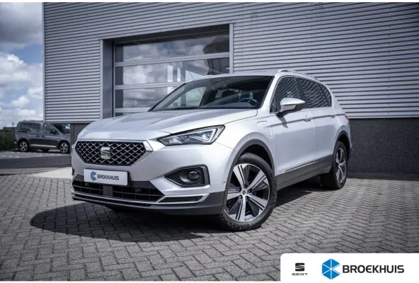 1.4 TSI e-Hybrid PHEV Xcellence | Achteruitrijcamera | Apple Carplay/Android Auto|telefoonintegratie premium | Elektrisch bedienbare achterklep met sensorsturing
