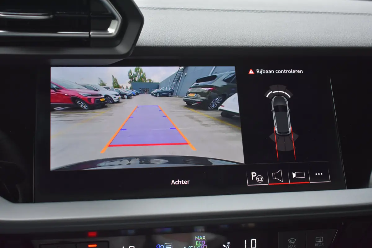 40 204PK TFSI e S edition | Achteruitrijcamera | Stoelverwarming | Ambianceverlichting | Assistentie Pakket | Comfort Pakket Plus | Licht Pakket | Achteruitrijcamera | Stoelverwarming | Audi
