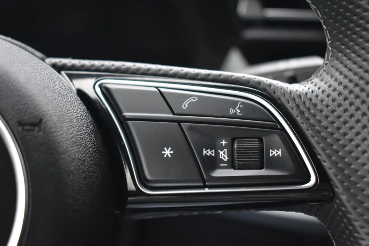 40 204PK TFSI e S edition | Achteruitrijcamera | Stoelverwarming | Ambianceverlichting | Assistentie Pakket | Comfort Pakket Plus | Licht Pakket | Achteruitrijcamera | Stoelverwarming | Audi