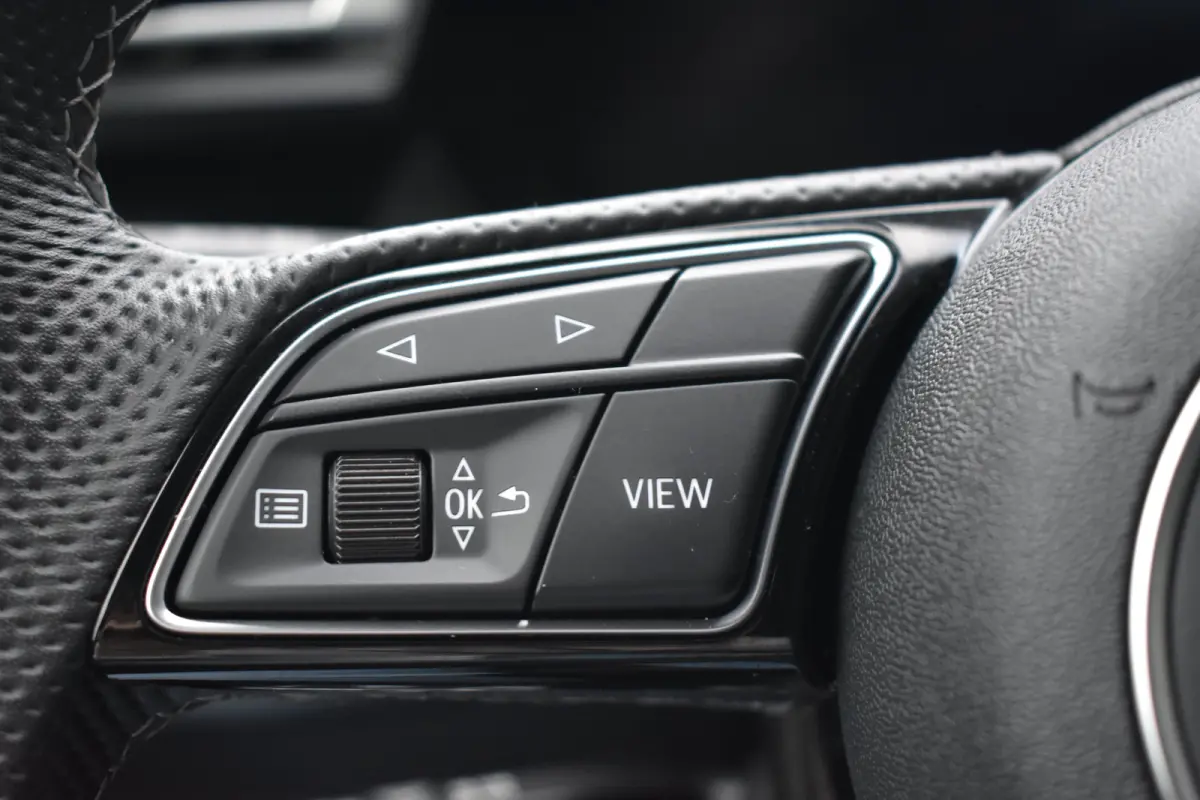 40 204PK TFSI e S edition | Achteruitrijcamera | Stoelverwarming | Ambianceverlichting | Assistentie Pakket | Comfort Pakket Plus | Licht Pakket | Achteruitrijcamera | Stoelverwarming | Audi