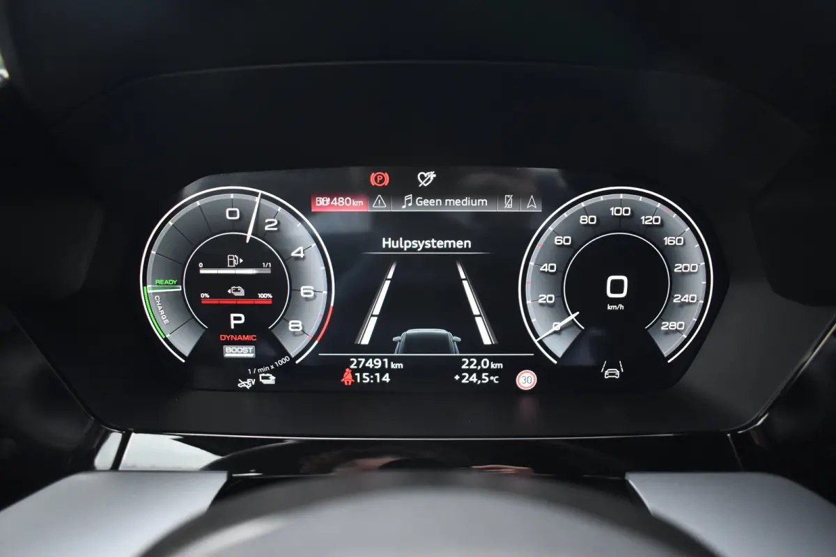 40 204PK TFSI e S edition | Achteruitrijcamera | Stoelverwarming | Ambianceverlichting | Assistentie Pakket | Comfort Pakket Plus | Licht Pakket | Achteruitrijcamera | Stoelverwarming | Audi