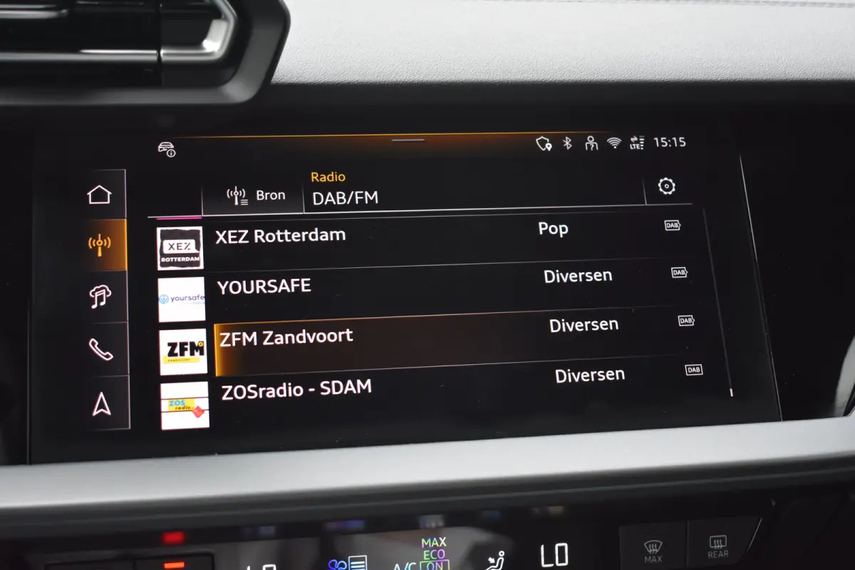 40 204PK TFSI e S edition | Achteruitrijcamera | Stoelverwarming | Ambianceverlichting | Assistentie Pakket | Comfort Pakket Plus | Licht Pakket | Achteruitrijcamera | Stoelverwarming | Audi