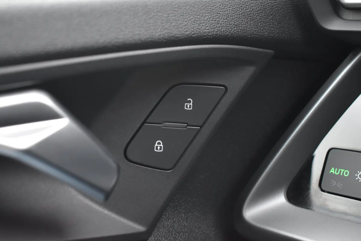 40 204PK TFSI e S edition | Achteruitrijcamera | Stoelverwarming | Ambianceverlichting | Assistentie Pakket | Comfort Pakket Plus | Licht Pakket | Achteruitrijcamera | Stoelverwarming | Audi