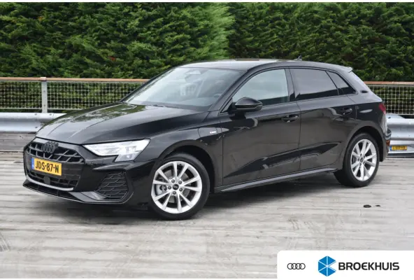 40 204PK TFSI e S edition | Achteruitrijcamera | Stoelverwarming | Ambianceverlichting | Assistentie Pakket | Comfort Pakket Plus | Licht Pakket | Achteruitrijcamera | Stoelverwarming | Audi