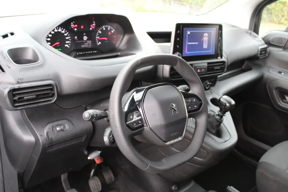 1.5 BlueHDi 100 S&S L1 | Camera | Apple carplay/Android auto