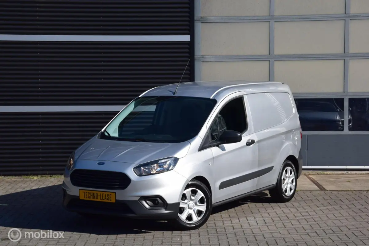 Ford Transit Courier 2021 Benzine Handgeschakeld leasen