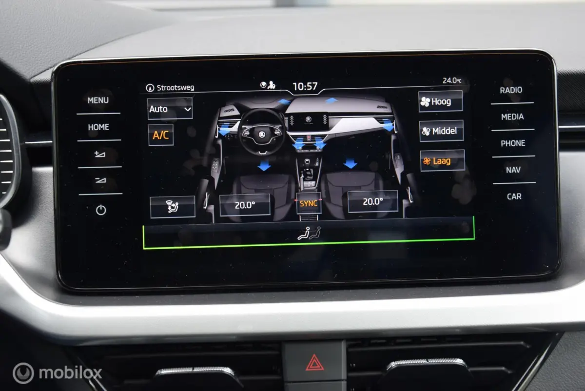 1.0 TSI Sport Race blue Virtual cockpit Full LED Apple Carplay