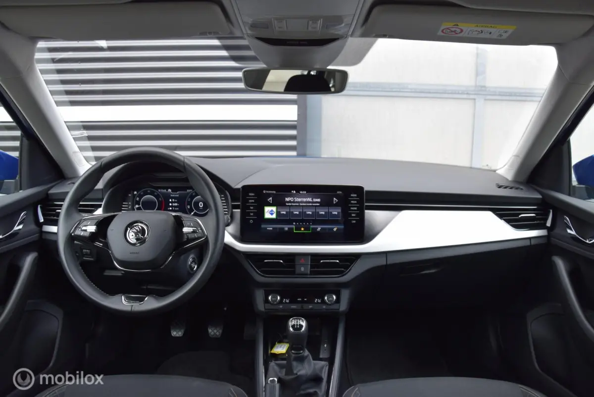 1.0 TSI Sport Race blue Virtual cockpit Full LED Apple Carplay