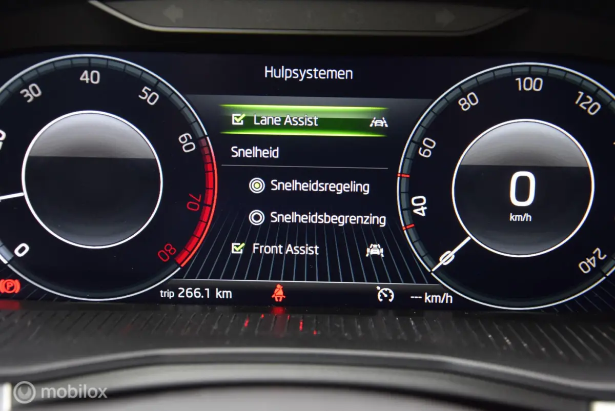 1.0 TSI Sport Race blue Virtual cockpit Full LED Apple Carplay