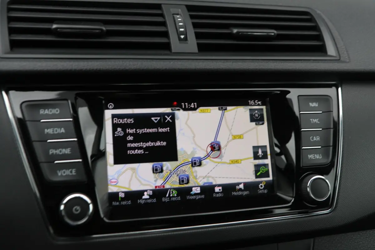 1.0 TSI 95pk Ambition | Navigatie | App Connect | Cruise Control | Parkeersensoren Achter