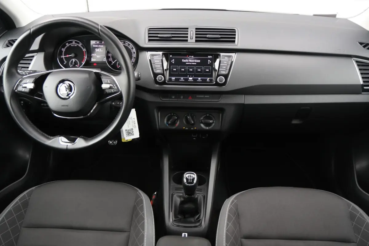 1.0 TSI 95pk Ambition | Navigatie | App Connect | Cruise Control | Parkeersensoren Achter