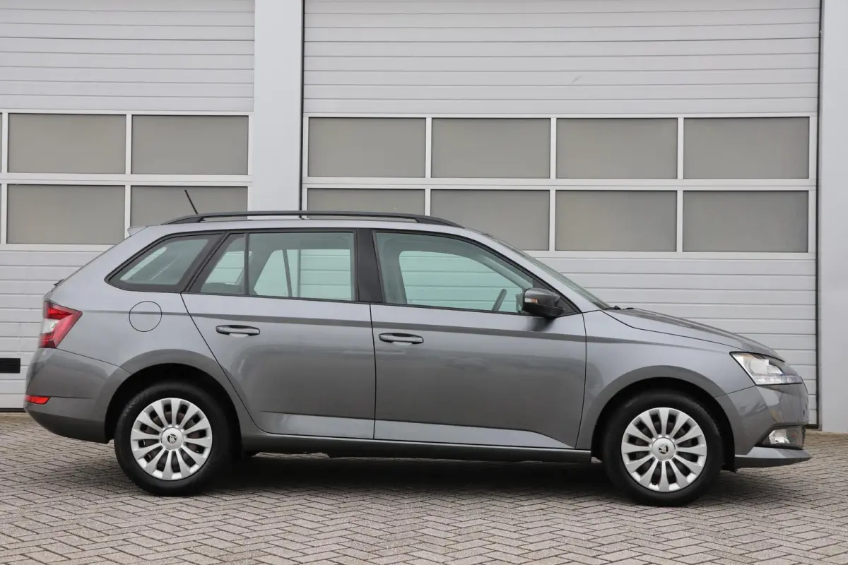 1.0 TSI 95pk Ambition | Navigatie | App Connect | Cruise Control | Parkeersensoren Achter