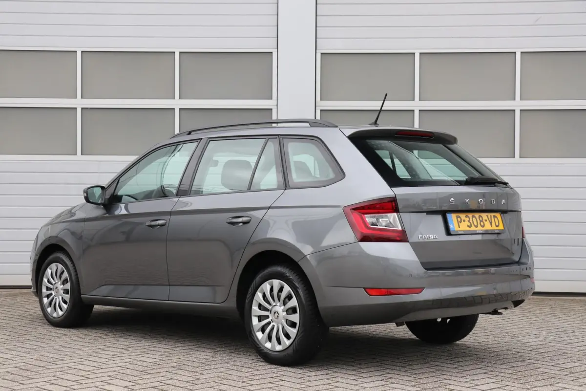 1.0 TSI 95pk Ambition | Navigatie | App Connect | Cruise Control | Parkeersensoren Achter