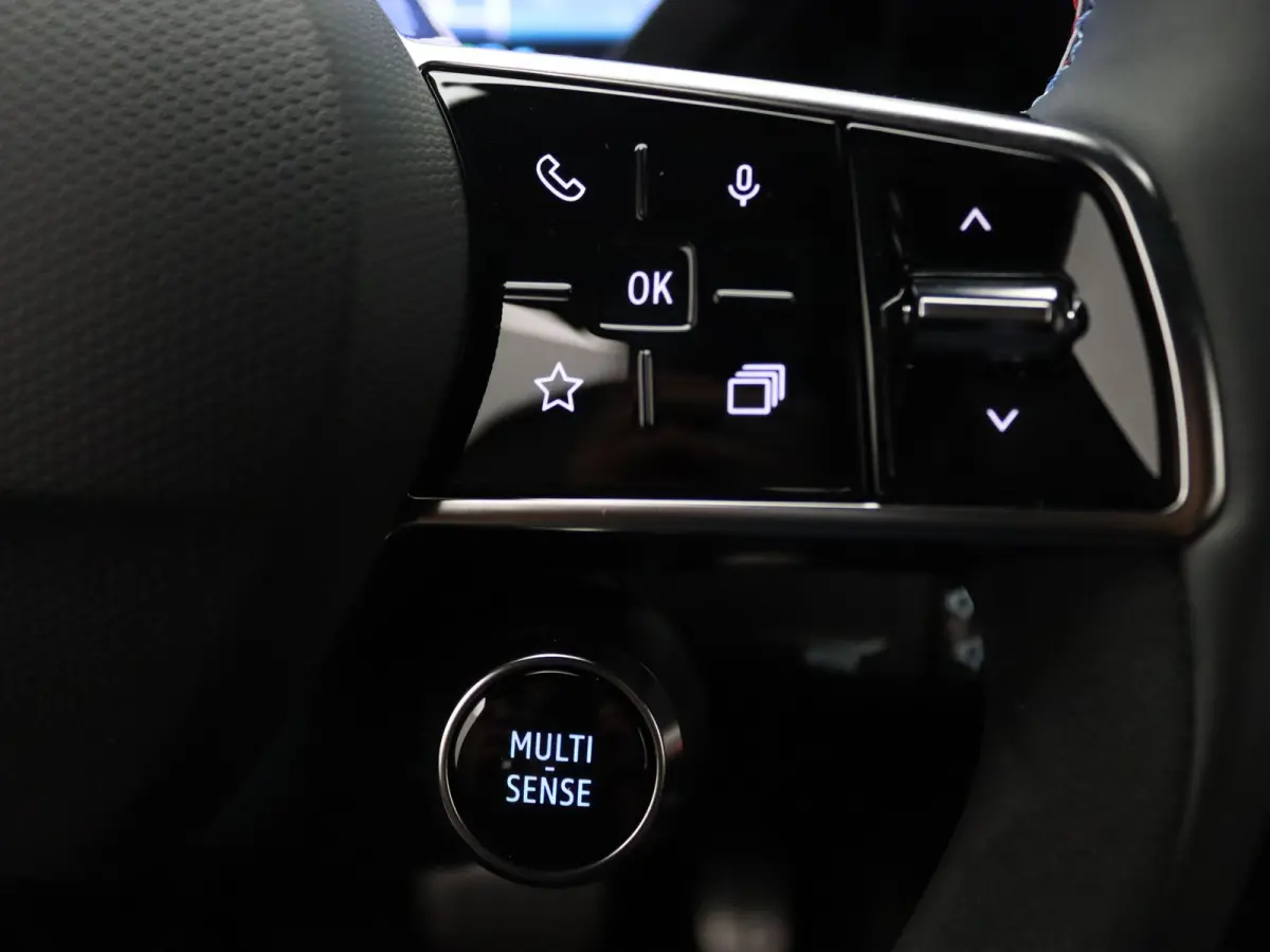 160pk Hybrid esprit Alpine Apple Carplay/Android Auto | Climate