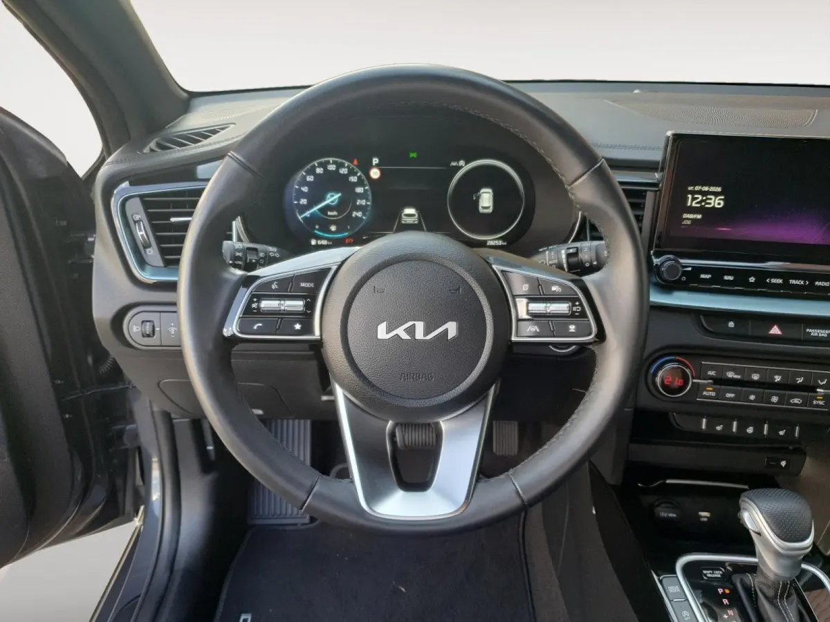 1.0 T-GDi MHEV Design Edition | Stoel en stuurverwarming | Navigatie | Camera | Apple Carplay / Android Auto | Elektrisch achterklep |